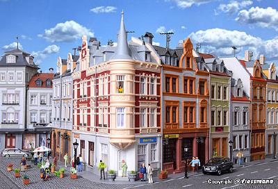 【年末年始SALE】（HO）フィギュア付きタウンハウスとイルミネーションキット