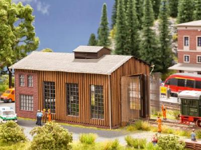 【年末年始SALE】(HO)小型機関庫 ドア開閉機能付き 　19x10.5x10cm